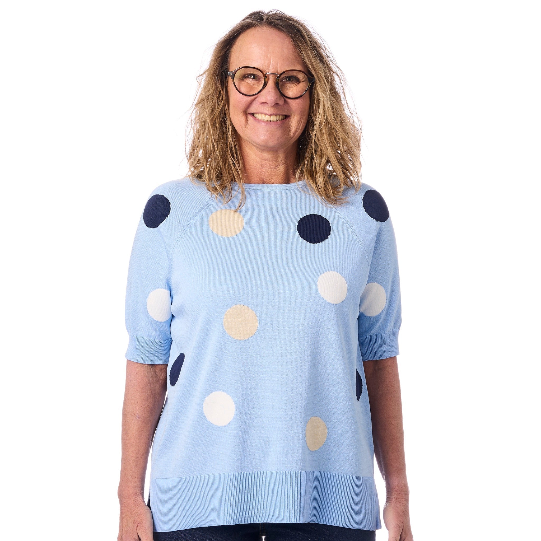 Färgglad sommarstickning med prickar från Sunday