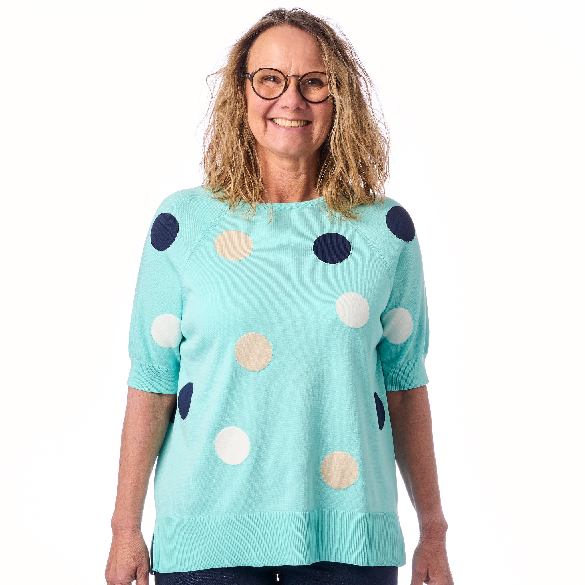 Färgglad sommarstickning med prickar från Sunday