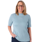 Ribbstickad tröja med hög hals och korta ärmar från Signature